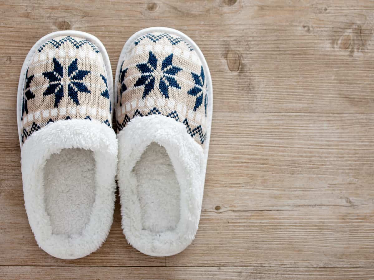 best slippers for seniors 