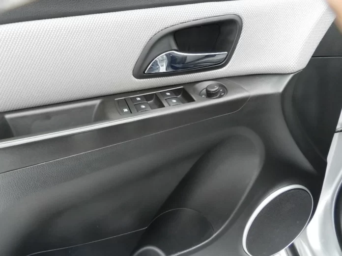 Cruze Door Handle